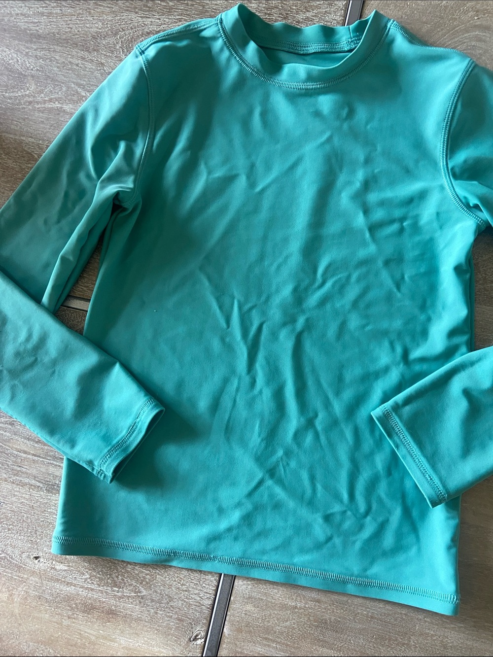 Rash Guard - Picture 2 of 4